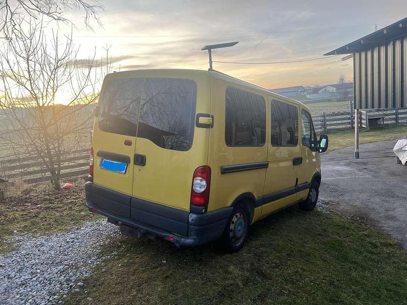 Second-hand Renault Master Basis 114 CP (83 kW) 2006 Galben Break