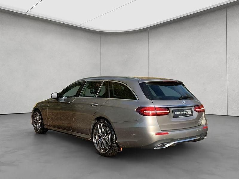 Gebraucht Mercedes E450 AMG 367 PS (269 kW) 2022 Grün Limousine