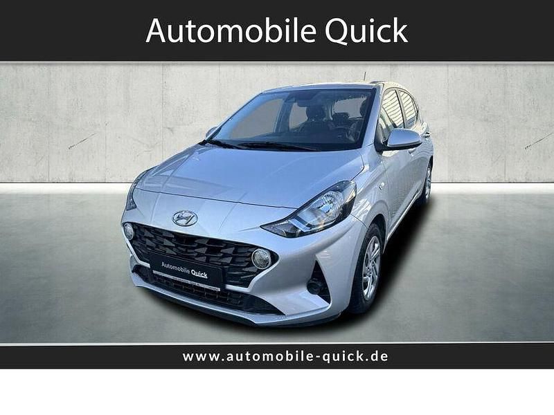 Gebraucht Hyundai i10 Select 67 PS (49 kW) 2021 Silber (metallic) Kleinwagen