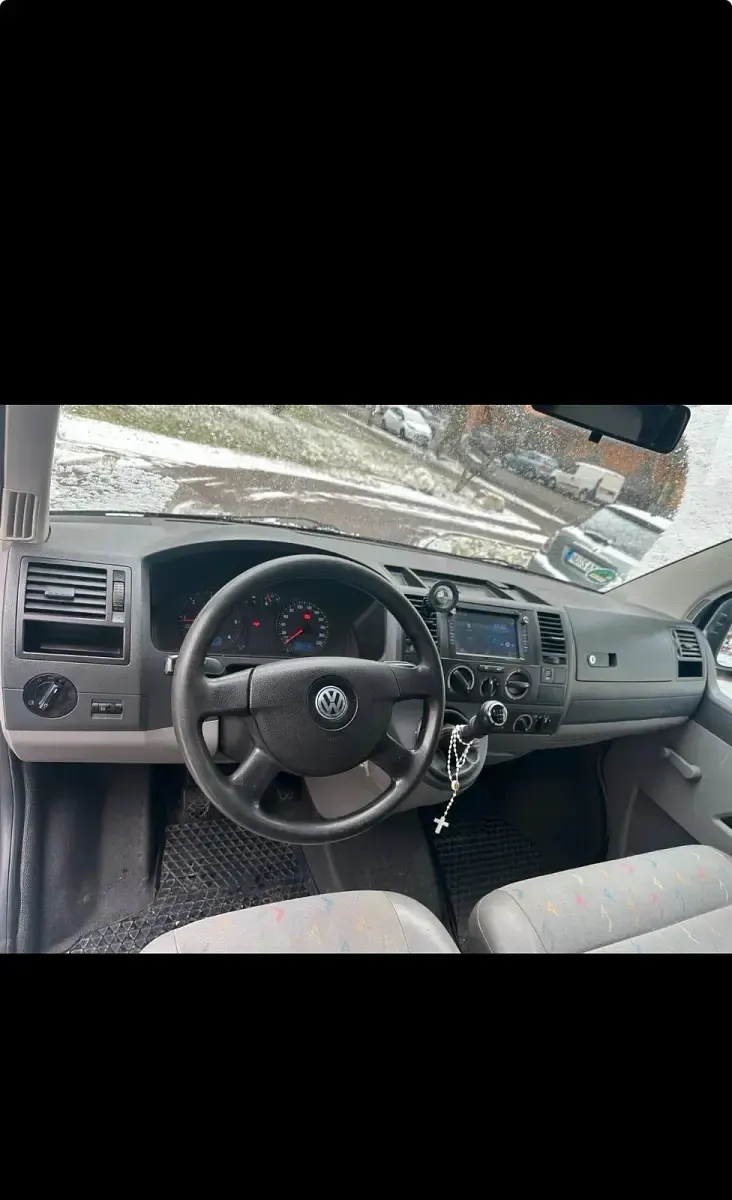 Gebraucht VW Caravelle 130 PS (95 kW) 2009 Silber Van