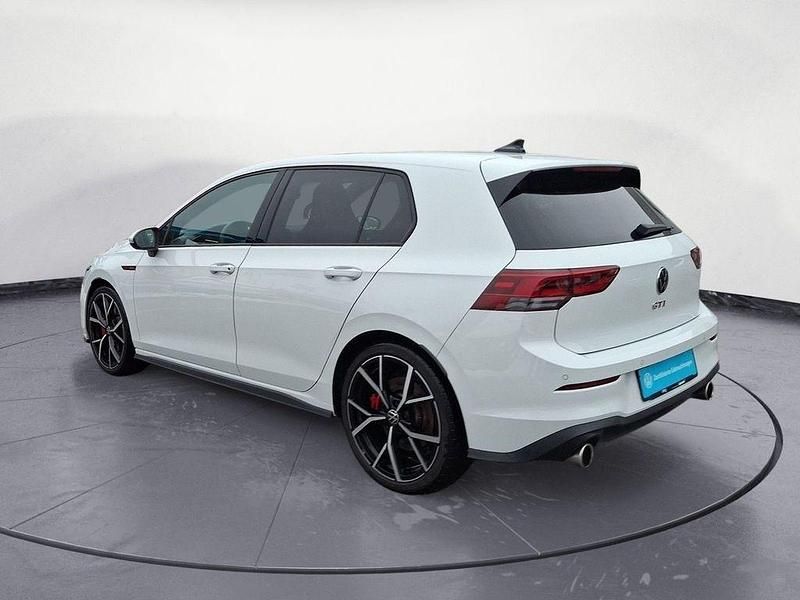 Gebraucht VW Golf VIII GTI 245 PS (180 kW) 2023 Weiß Limousine