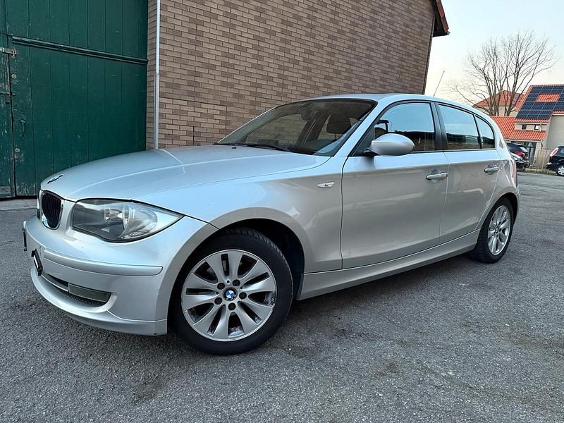 Gebraucht BMW 116 122 PS (89 kW) 2007 Grau Kleinwagen
