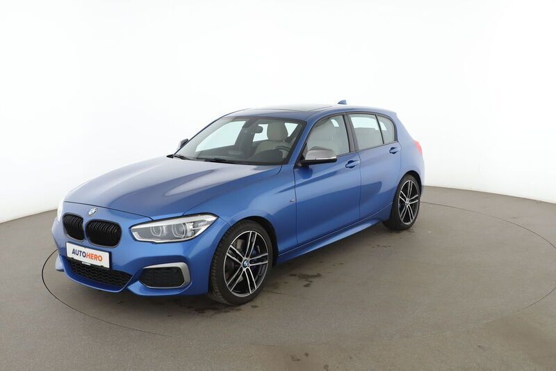 Blau Gebraucht 2017 BMW M140 M Sport Limousine | 30.820 € (Fairer Preis) - Bild 1/4