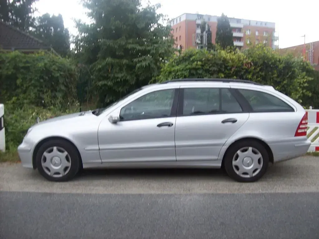 Gebraucht Mercedes C200 122 PS (89 kW) 2006 Silber Kombi