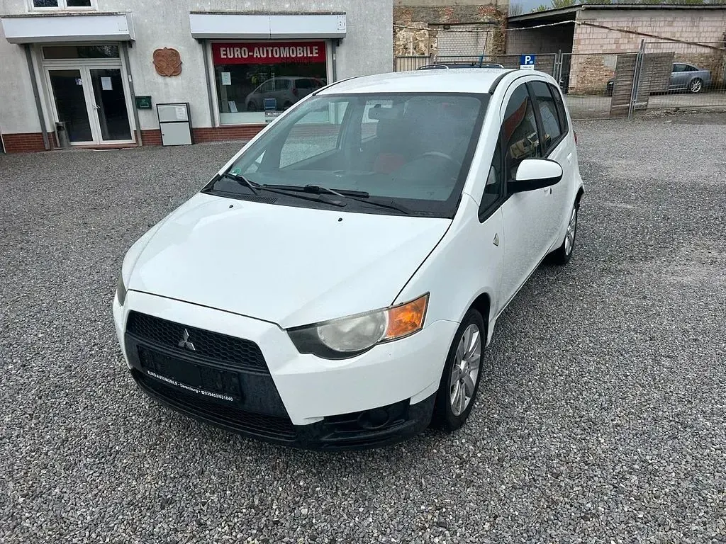 Gebraucht Mitsubishi Colt Invite 95 PS (69 kW) 2009 Weiß Kleinwagen
