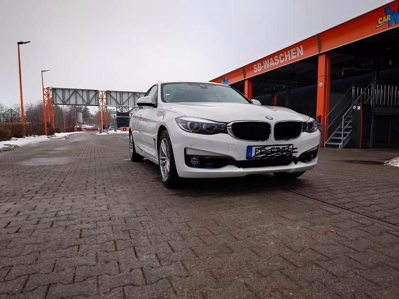 Gebraucht BMW 320 Gran Turismo 184 PS (135 kW) 2020 Weiß Limousine