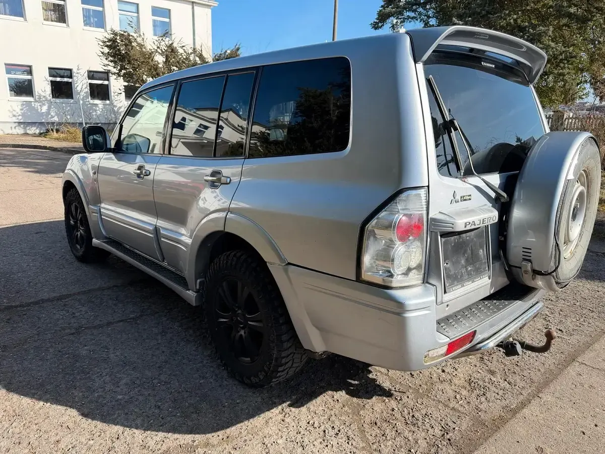 Gebraucht Mitsubishi Pajero 190 PS (139 kW) 2005 Grau SUV