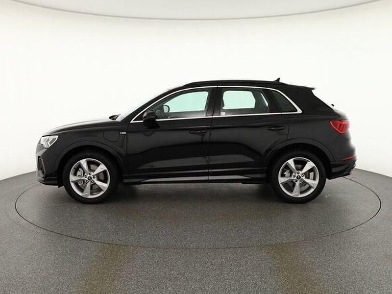 Gebraucht Audi Q3 Advanced 200 PS (147 kW) 2022 Schwarz SUV