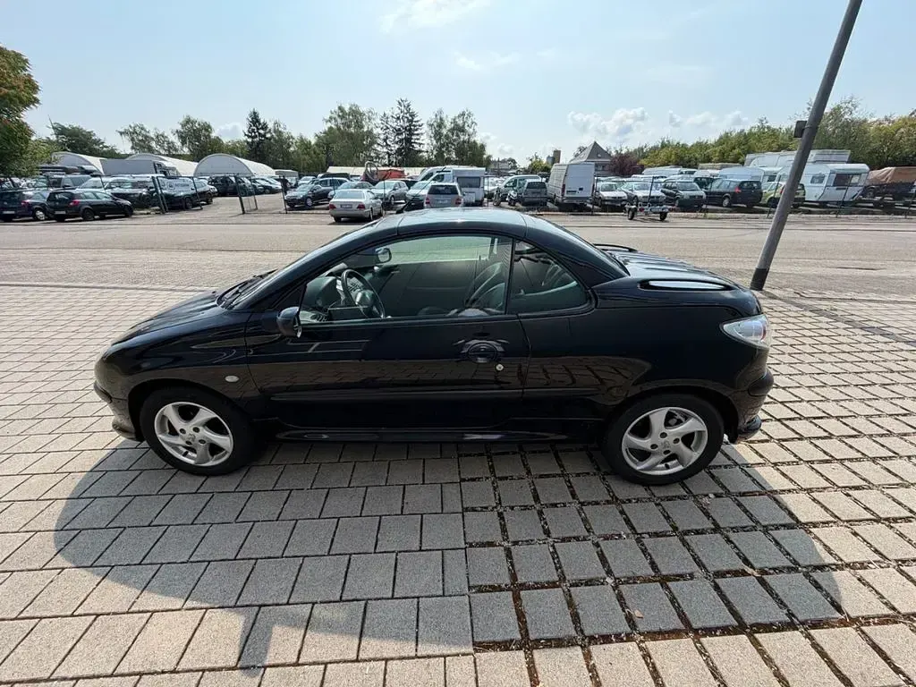 Gebraucht Peugeot 206 CC Platinum 109 PS (80 kW) 2003 Schwarz Cabrio
