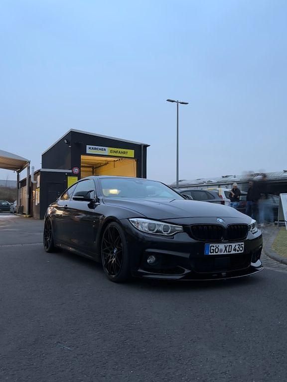 Schwarz Gebraucht 2014 BMW 435 M Sport Coupé | 19.600 € (Etwas zu teuer) - Bild 1/4