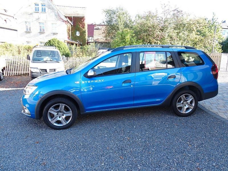 Gebraucht Dacia Logan MCV Stepway 90 PS (66 kW) 2020 Blau Kombi