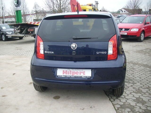 Gebraucht Skoda Citigo Comfort 60 PS (44 kW) 2016 Blau metallic Kleinwagen