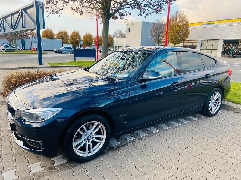 Blau Gebraucht 2013 BMW 320 Gran Turismo Limousine | 10.000 € (Guter Preis) - Bild 1/4