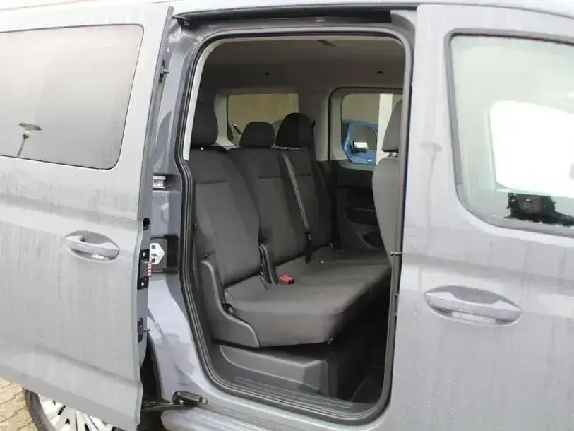 Gebraucht VW Caddy Basis 102 PS (75 kW) 2024 Grau Van / Kleinbus
