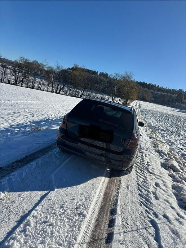 Gebraucht Skoda Octavia Elegance 184 PS (135 kW) 2014 Schwarz Kombi