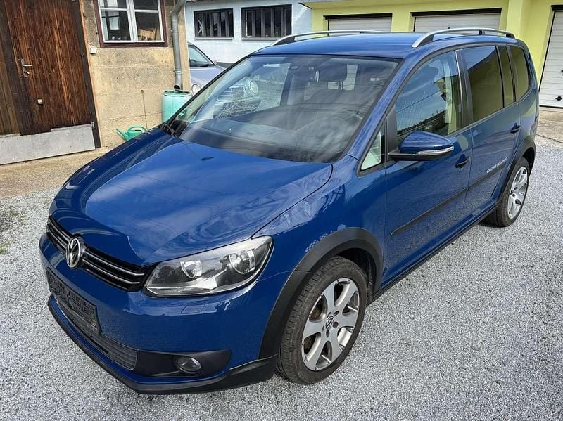 Basis blau Gebraucht 2013 VW Touran Cross Van / Kleinbus | 7.999 € (Guter Preis) - Bild 1/4