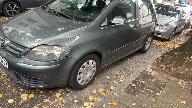 Grün Gebraucht 2006 VW Golf Plus Van / Kleinbus | 1.700 € (Guter Preis) - Bild 1/2