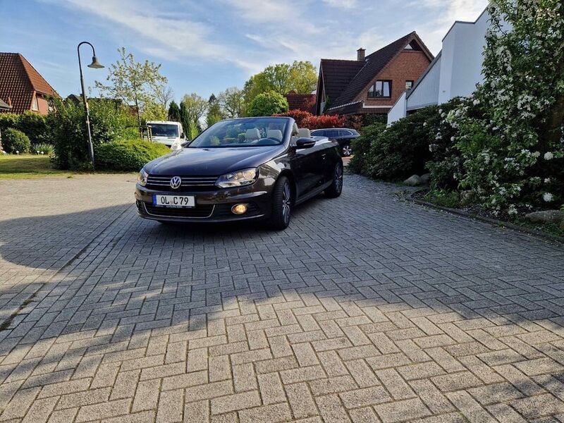 Braun Gebraucht 2011 VW Eos Cabrio | 7.500 € (Etwas zu teuer) - Bild 1/4