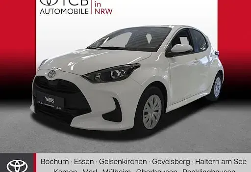 Neu Toyota Corolla 178 PS (130 kW) 2025 Platinumweiß Kombi