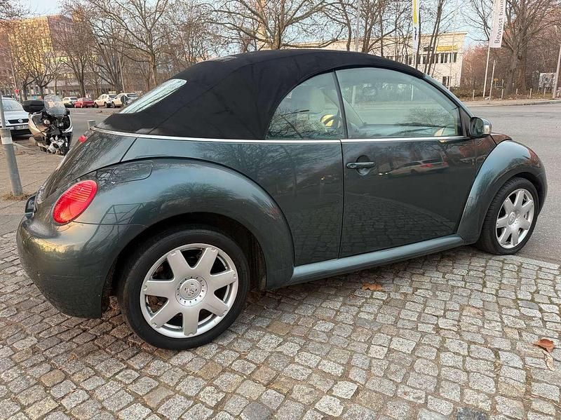 Gebraucht VW New Beetle Highline 116 PS (85 kW) 2004 Alaskagruen metallic Kleinwagen