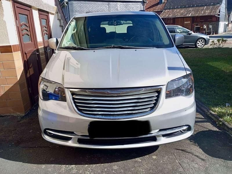 Gebraucht Chrysler Town & Country 287 PS (211 kW) 2012 Silber Van / Kleinbus