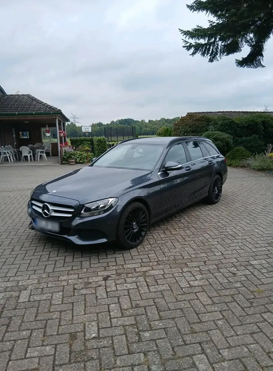 Gebraucht Mercedes C200 136 PS (100 kW) 2015 Grau Kombi