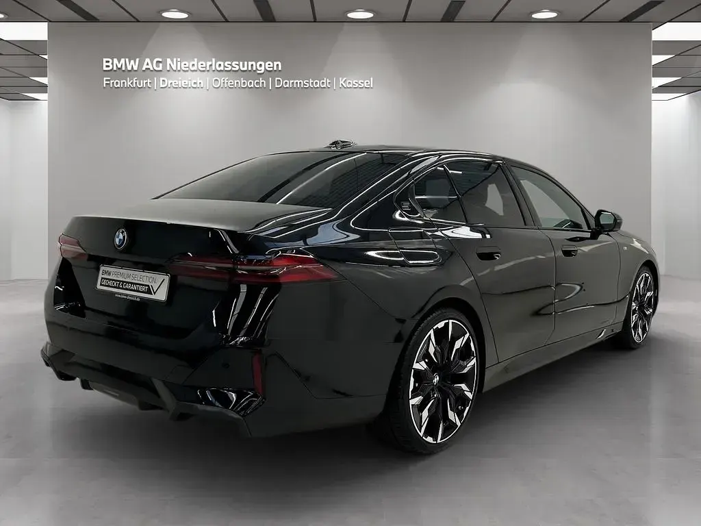 Gebraucht BMW 540 M Sport 286 PS (210 kW) 2025 Schwarz Limousine