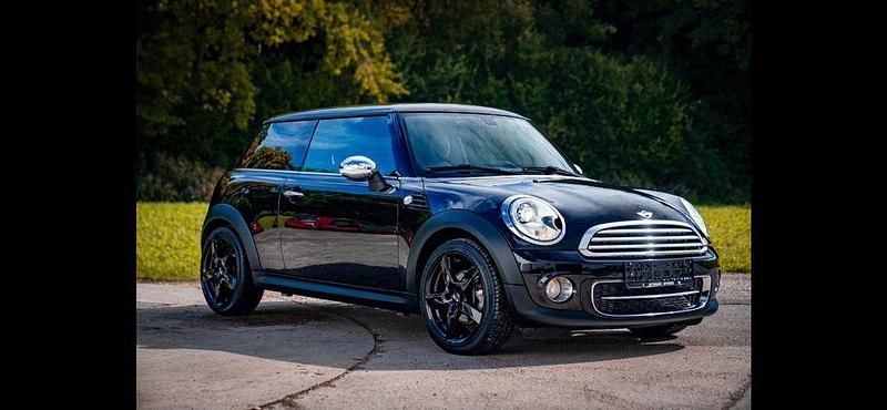 Schwarz Gebraucht 2011 Mini Cooper D Kleinwagen | 7.200 € (Fairer Preis) - Bild 1/4