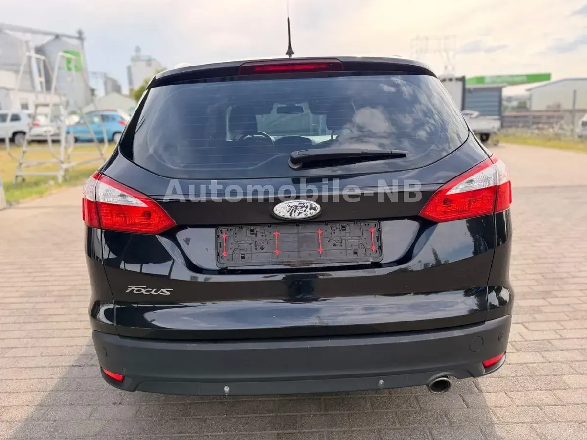 Gebraucht Ford Focus Champions Edition 140 PS (102 kW) 2012 Schwarz Kombi