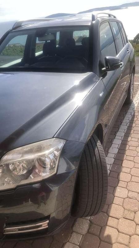 Grau Gebraucht 2012 Mercedes GLK220 SUV | 14.500 € (Etwas zu teuer) - Bild 1/2