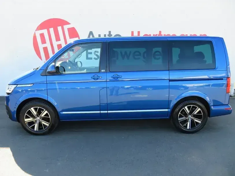 Second-hand VW Multivan Generation Six 2021 Albastru Monovolum
