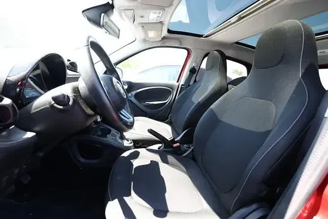 Gebraucht Smart ForFour Passion 71 PS (52 kW) 2019 Cadmium red metallic cadmium red metallic Kleinwagen