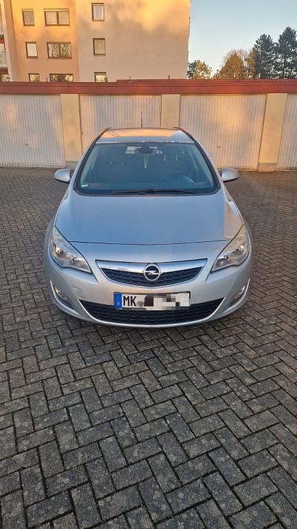 Gebraucht Opel Astra Eco 110 PS (80 kW) 2011 Silber Kombi