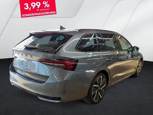 Gebraucht Skoda Octavia SportLine 150 PS (110 kW) 2025 Grau Kombi