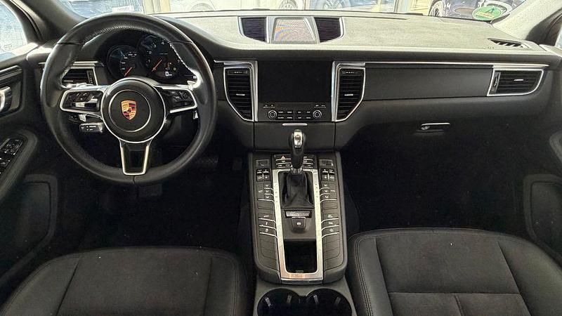 Gebraucht Porsche Macan 252 PS (185 kW) 2017 Schwarz SUV