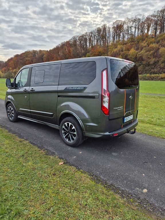 Gebraucht Ford Tourneo Titanium 185 PS (136 kW) 2020 Grau Van / Kleinbus