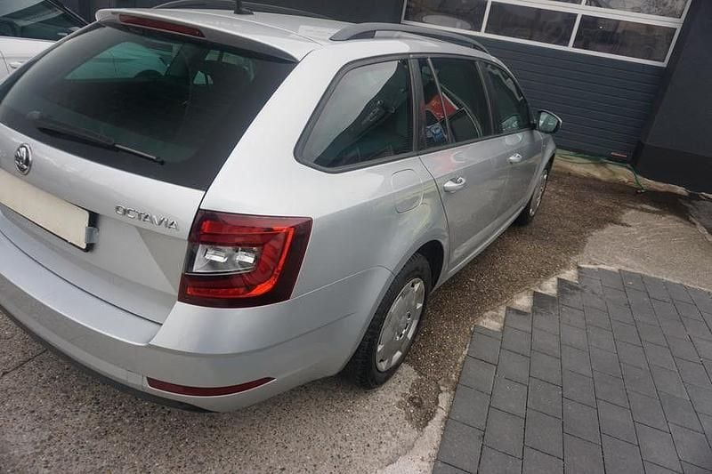 Gebraucht Skoda Octavia Clever 150 PS (110 kW) 2018 Silber Kombi