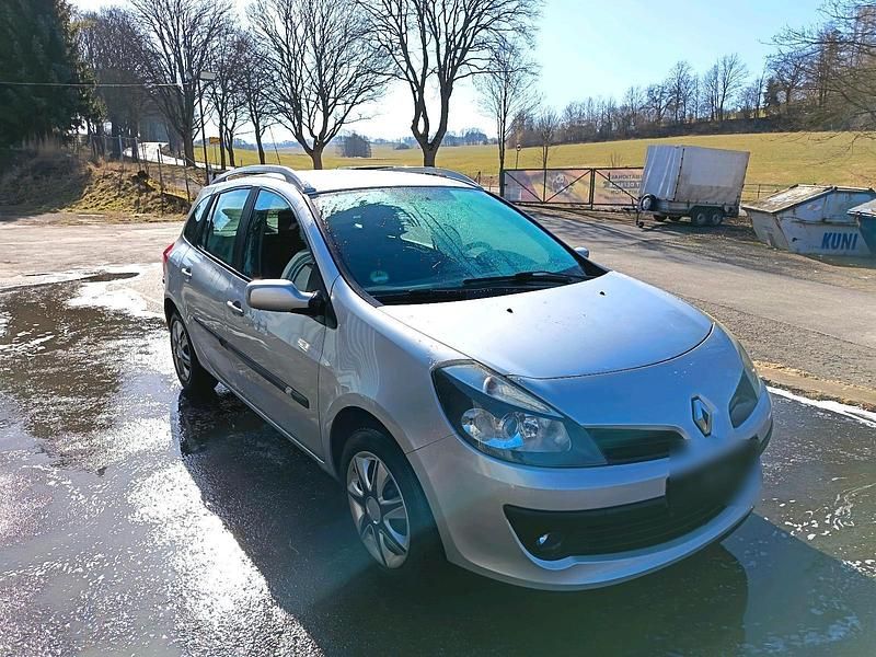 Gebraucht Renault Clio GrandTour 86 PS (63 kW) 2008 Silber Kombi