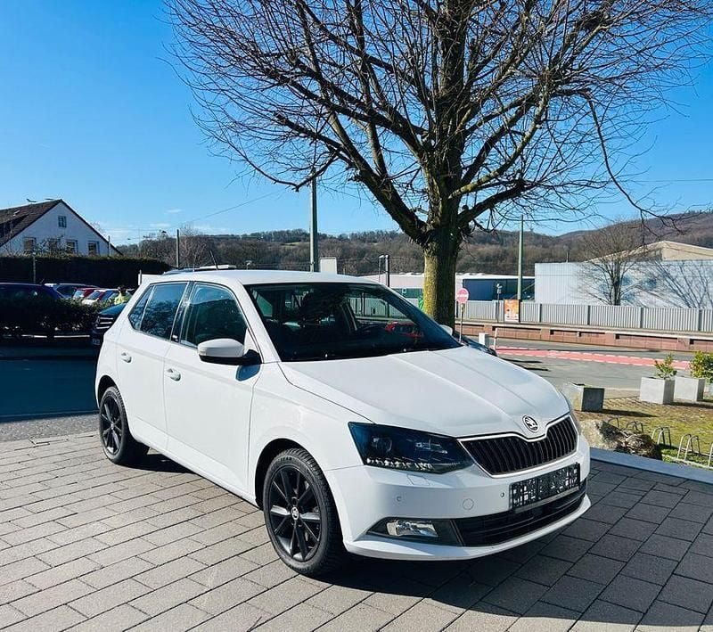 Gebraucht Skoda Fabia Joy 110 PS (80 kW) 2017 Weiß Limousine