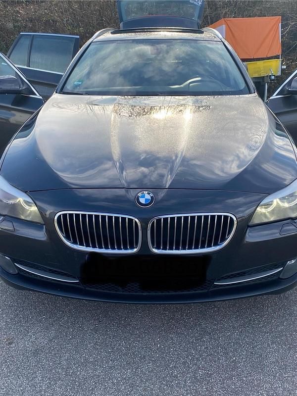 Second-hand BMW 525 252 CP (185 kW) 2011 Negru Break