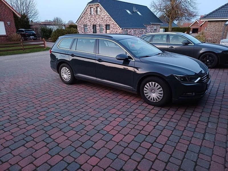 Gebraucht VW Passat Comfortline 150 PS (110 kW) 2018 Grau Kombi