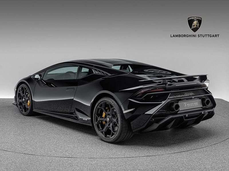 Gebraucht Lamborghini Huracán 640 PS (470 kW) 2024 Nero noctis Coupé