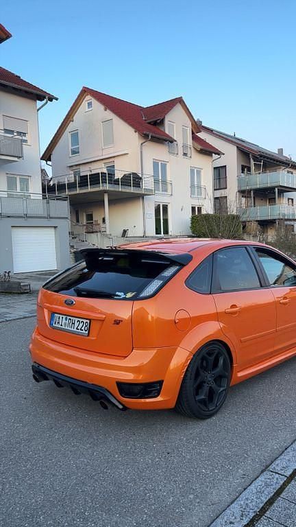 Gebraucht Ford Focus ST 226 PS (166 kW) 2006 Orange Limousine