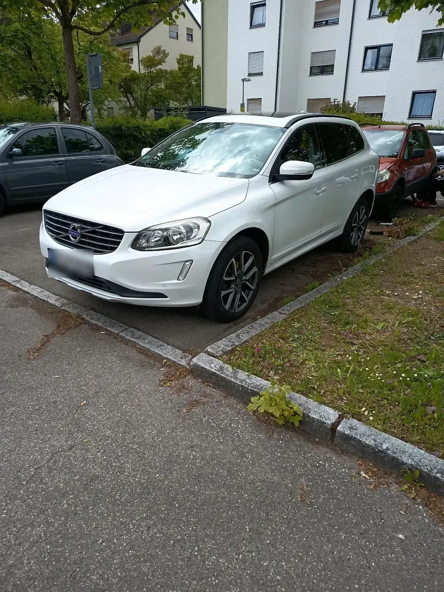 Gebraucht Volvo XC60 190 PS (139 kW) 2017 Weiß SUV