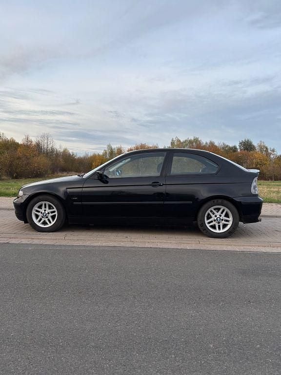 Gebraucht BMW 316 116 PS (85 kW) 2002 Schwarz Limousine