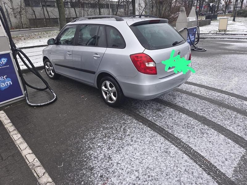 Gebraucht Skoda Fabia 105 PS (77 kW) 2012 Grau Kombi