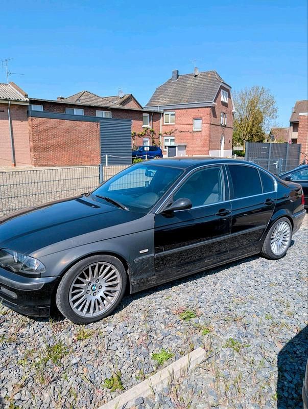 Gebraucht BMW 320 150 PS (110 kW) 1999 Schwarz Limousine