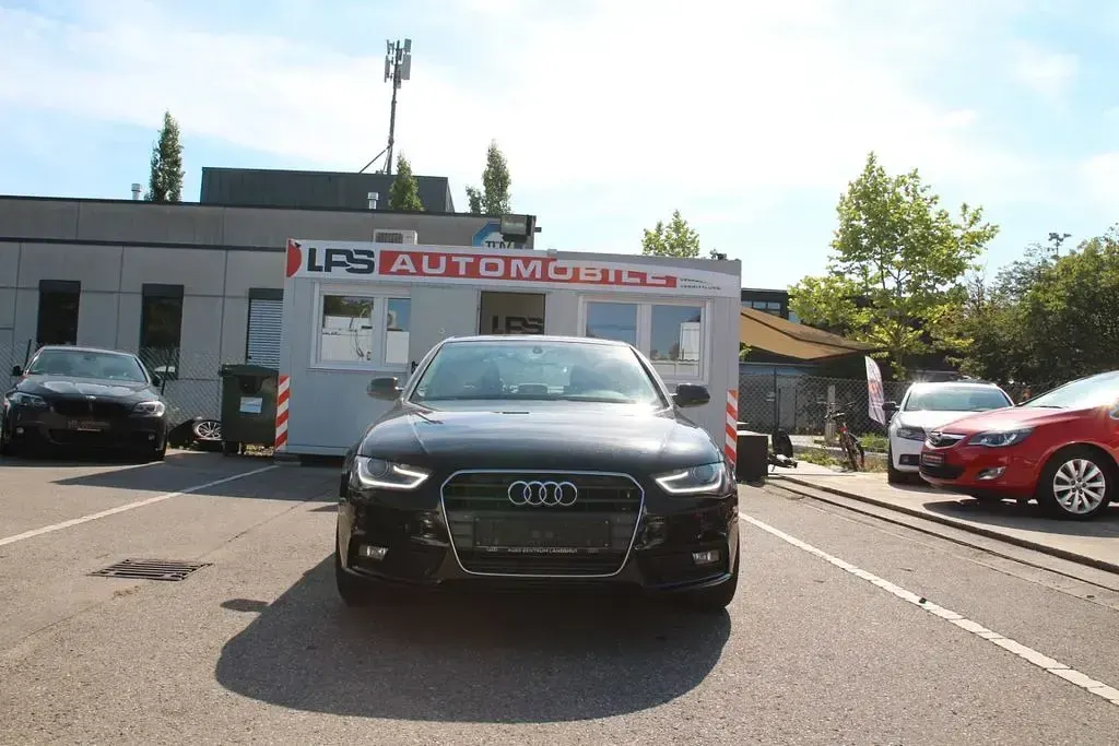 Gebraucht Audi A4 Ambiente 177 PS (130 kW) 2015 Schwarz Limousine