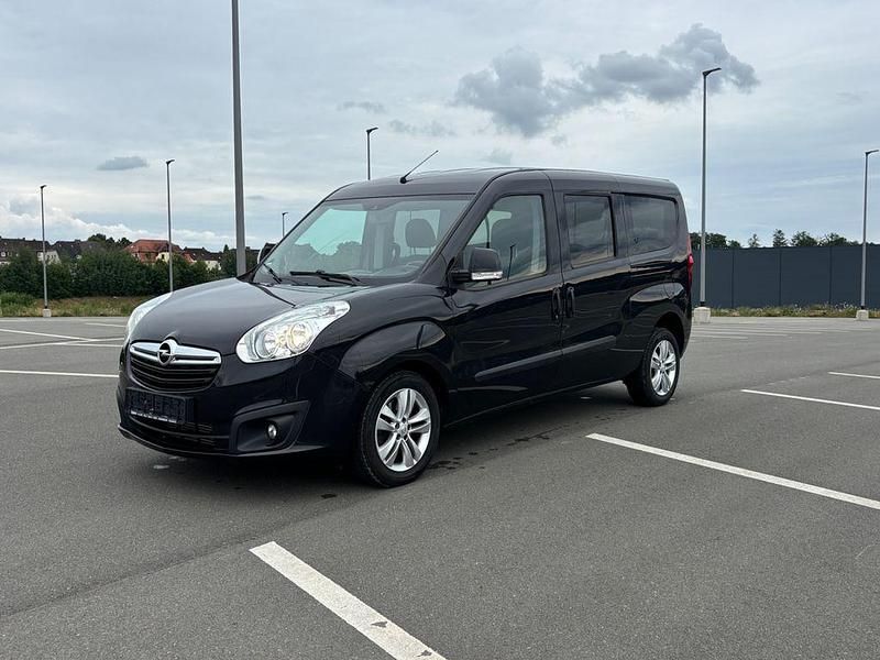 Schwarz Gebraucht 2018 Opel Combo Van / Kleinbus | 11.999 € (Teuer) - Bild 1/4