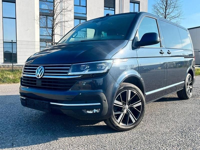 Usado VW Multivan 199 HP (146 kW) 2020 Azul Monovolume